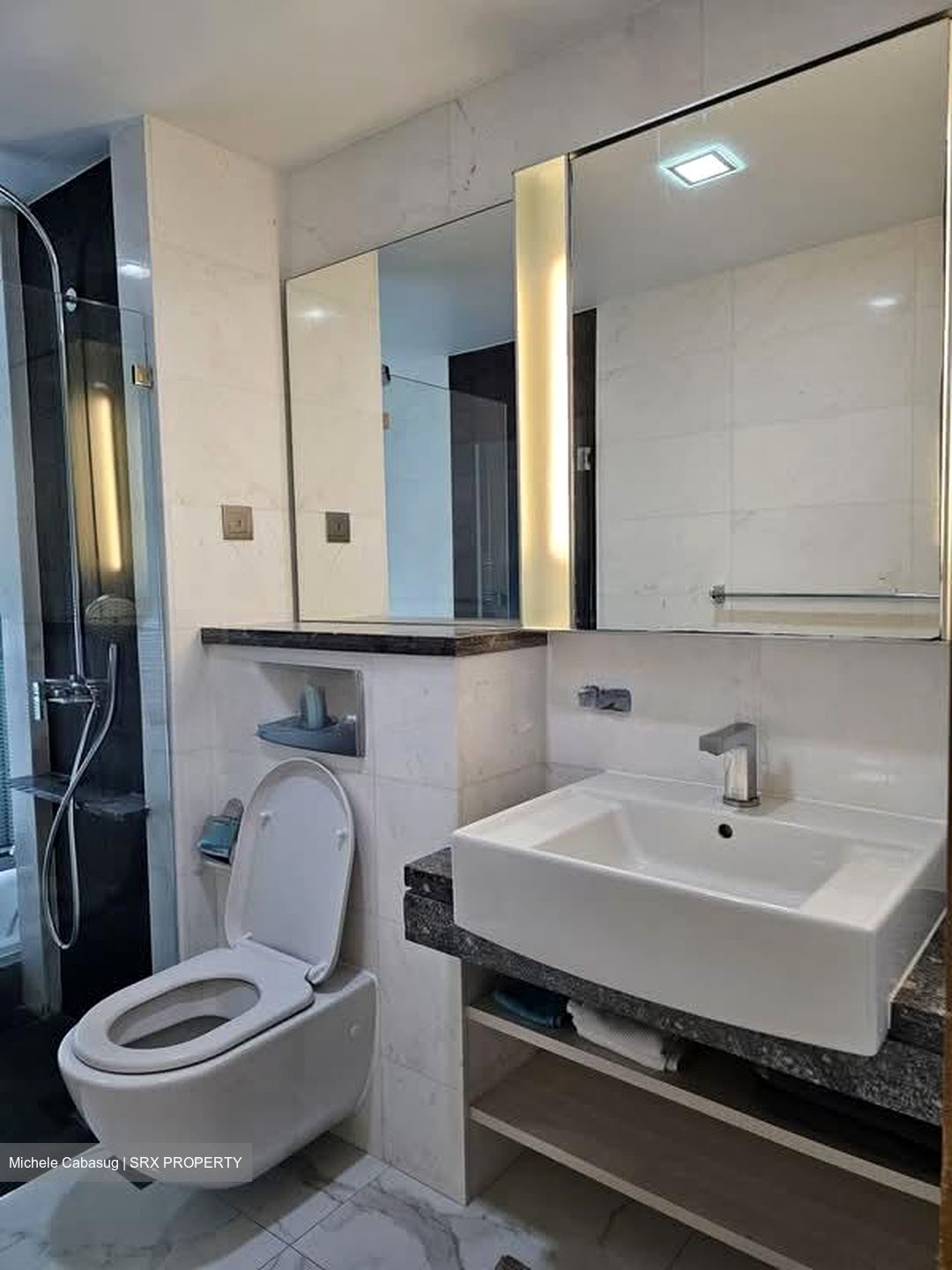 The Oceanfront @ Sentosa Cove (D4), Condominium #559760951